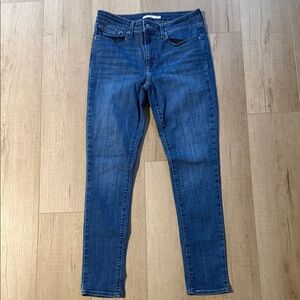 Women’s Levi 711 Skinny Jeans